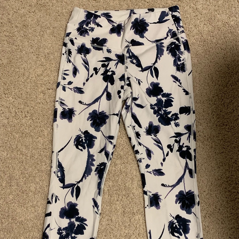 Athleta floral 7/8ths yoga tights